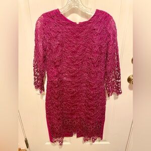 Alexia Admor three-quarter sleeved fitted purple lace dress with back zipper